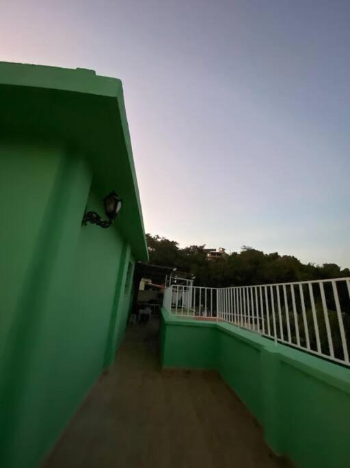 Cobertura 2 Quartos, 2 Banheiros. Tres Rios